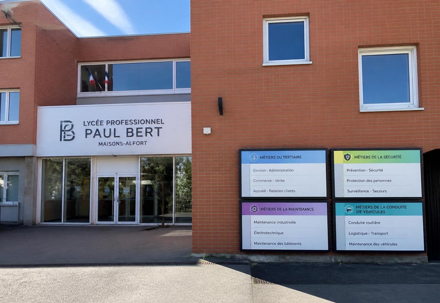 découvrez les formations proposées au lycée paul bert de maisons-alfort ainsi que toutes les informations pratiques pour préparer votre inscription et votre parcours scolaire.